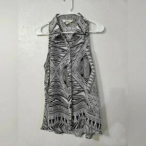 Decree sheer tank top blouse!